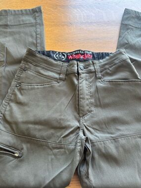 Wrangler Men’s Olive Green Cargo Pants